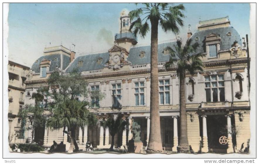 BONE  HOTEL DE VILLE