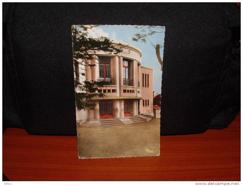 cpm   ALGERIE    TEBESSA  BONE     (salle des fetes,cinéma,casino)