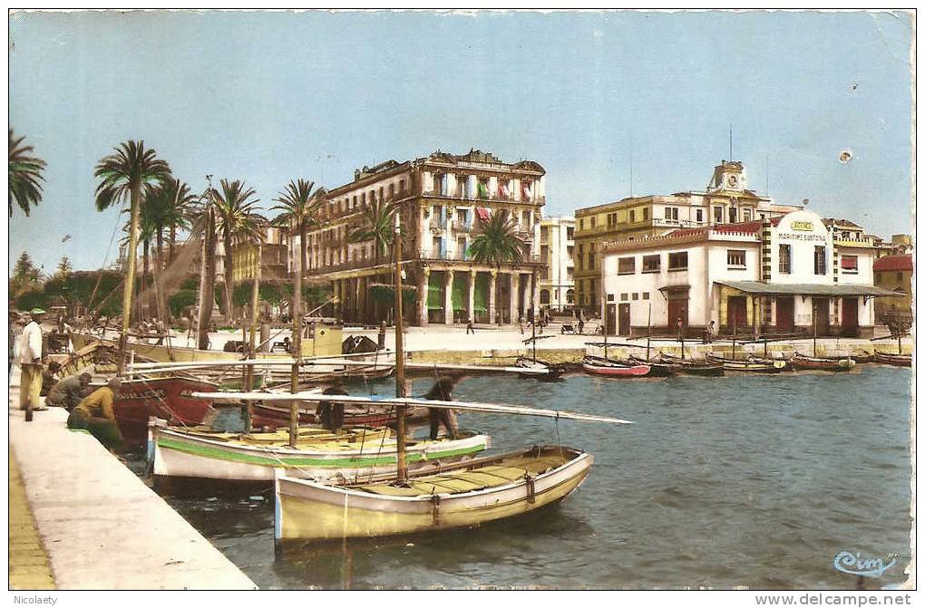 Bone - un coin du port quai Warnier entrée du cours bertagna