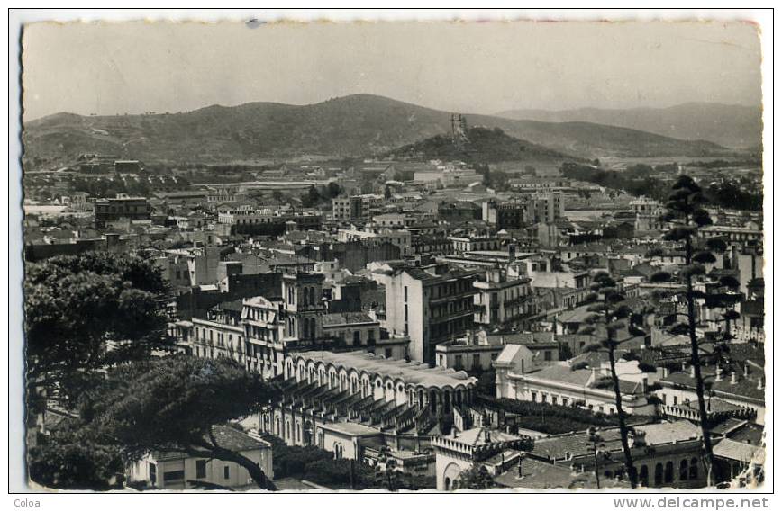 Bone Vue générale sur le centre de la ville