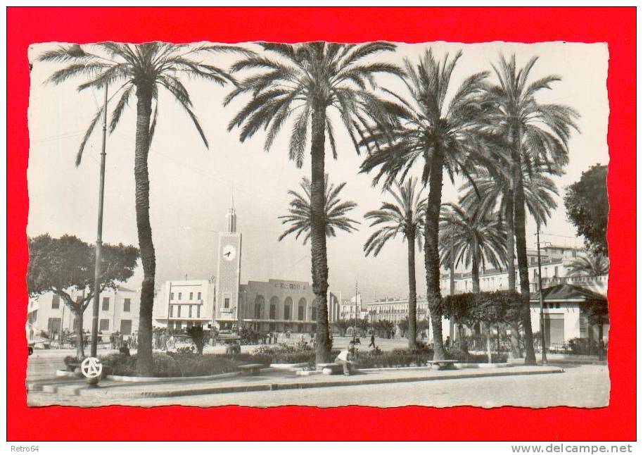 CPSM  ALGERIE  -  BONE  -  17  Place Thiers et la Gare