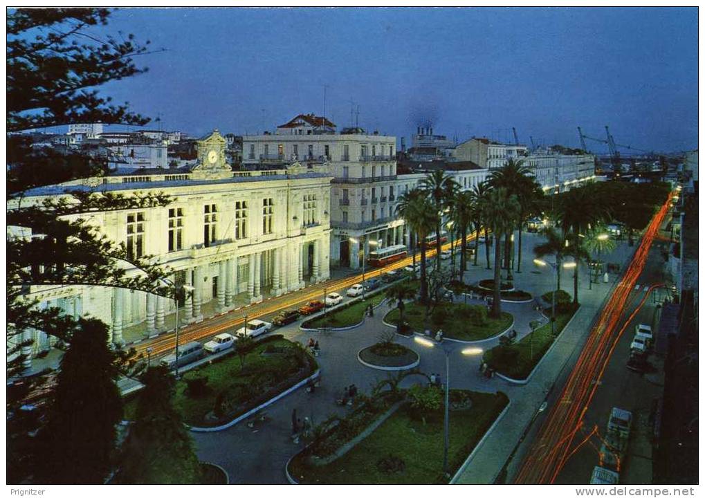 ALGERIE / ALGERIEN   ANNABA  Cours de la Revolution