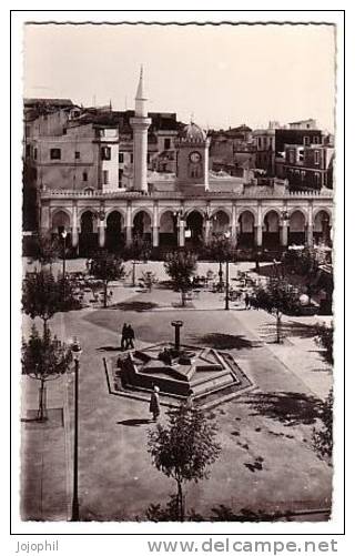 Bone - vue sur la place d´Armes et la grande mosquée - écrite 1957