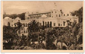 PALAIS  D  ETE.......