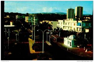 Agérie - Alger  La place des Martyrs à Hydra