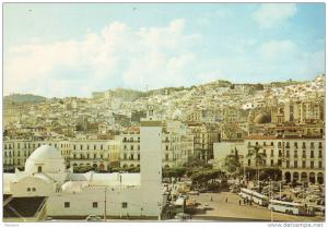 vue generale...2 timbres au dos  voir  scan..1974