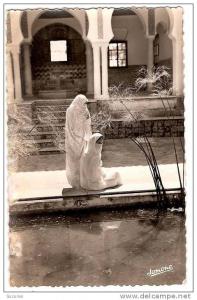 ALGER - Cour Mauresque du Bardo