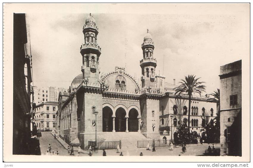 Alger - cathedrale et palais d´hiver du gouverneur