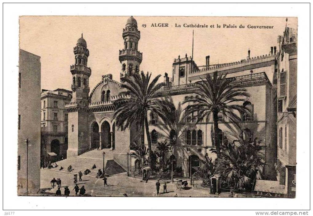 Alger petite animation devant Palais du Gouverneur et Cathedrale Paiement en timbre possible