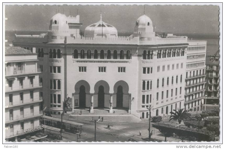ALGER - L'Hôtel des Postes
