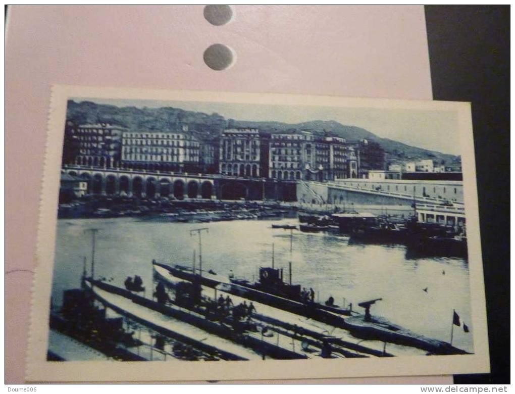 cpa alger     sous-marins dans le port de guerre             tres bon etat
