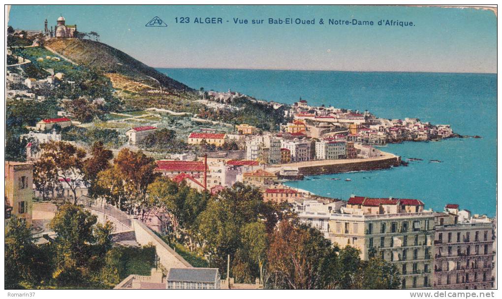 ALGER - Vue sur Bab El Oued et Notre Dame d'Afrique