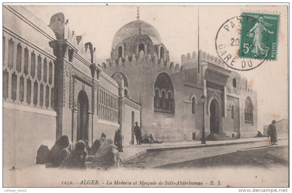 ALGER LA MEDERSA ET MOSQUEE DE SIDI ABDERBAMAN