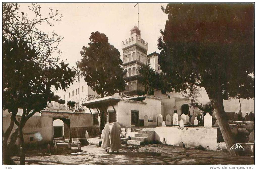 CPSM (format cpa)  Alger La Mosquée de Sidi-Abderhaman  (animée)  B353