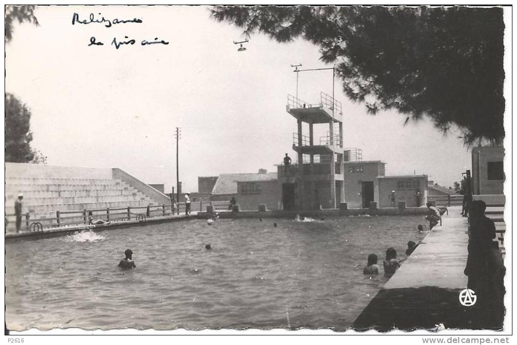 RELIZANE LA PISCINE