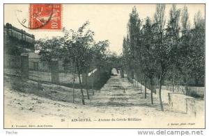 N°25055 -cpa Ain Sefra -avenue du cercle militaire-