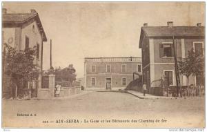 ALGERIE - AIN-SEFRA - LA GARE ET LES BATIMENTS DES CHEMINS DE FER