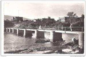 AIN SEFRA - L' Oued  Sefra  et  les  Casernes