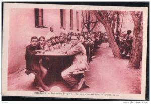 ALGERIE 5 Ain Sefra Institution Lavigerie Le petit déjeuner sous les arbres LIRE DESCRIPTION ETAT