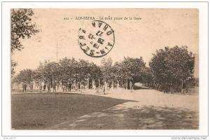 Ain-Sefra (Algérie)  Rond point de la gare env 1927 (animée).