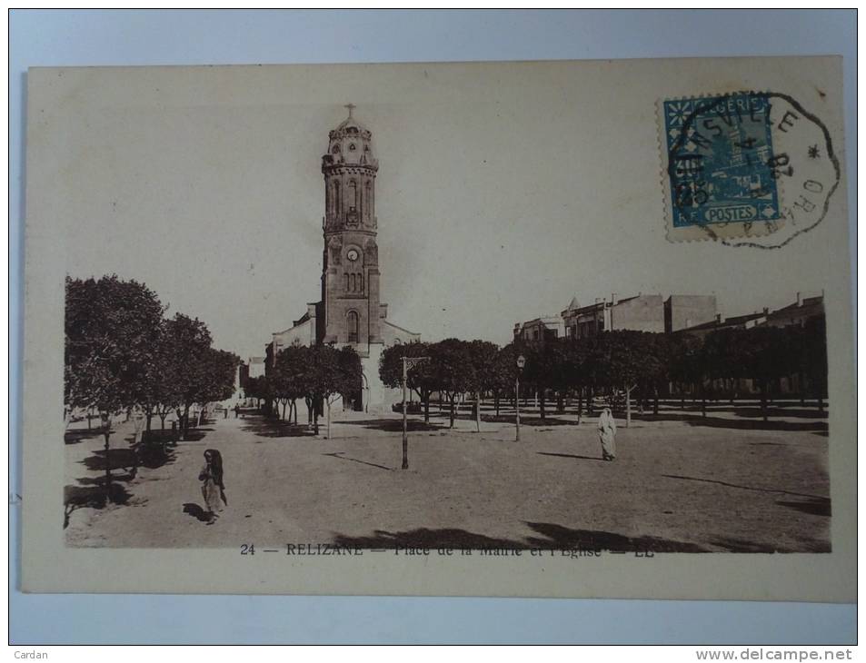 Algérie Relizane Place de la Mairie et l´Eglise  voy 1926 (IMG114)