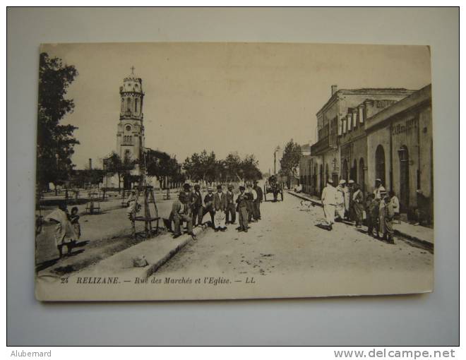 Relizane , rue des marchés et l´Eglise ,café de la Poste