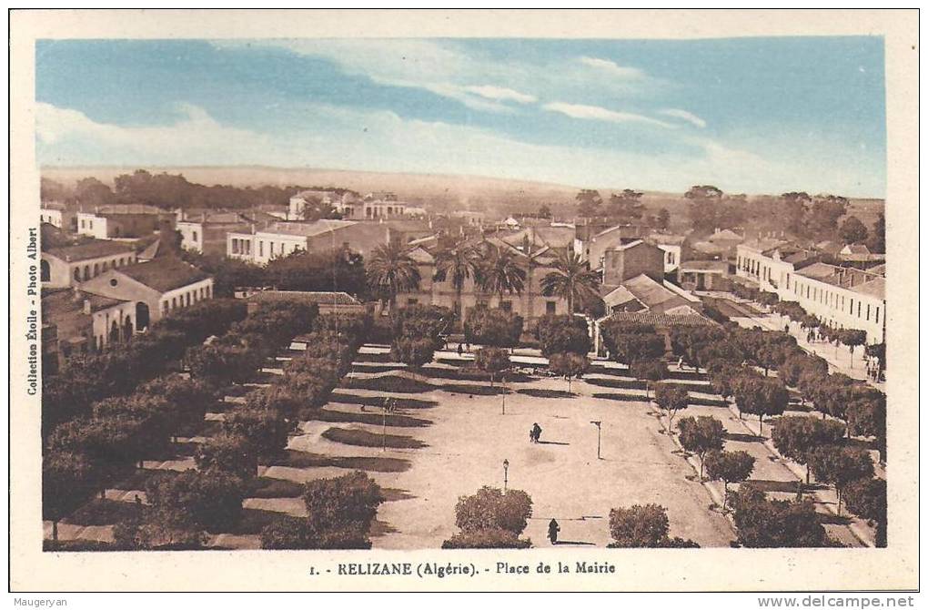 RELIZANE - Place  de  la  Mairie
