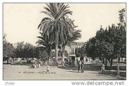 cpa-Algerie-Rélizane-plac e  de la Mina(animée)