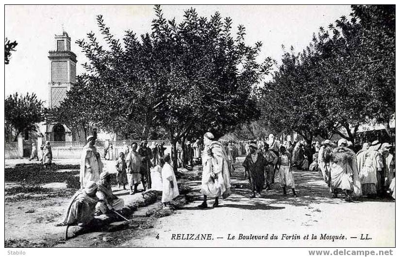 ALGERIE - RELIZANE - LE BOULEVARD DU FORTIN ET LA MOSQUEE -