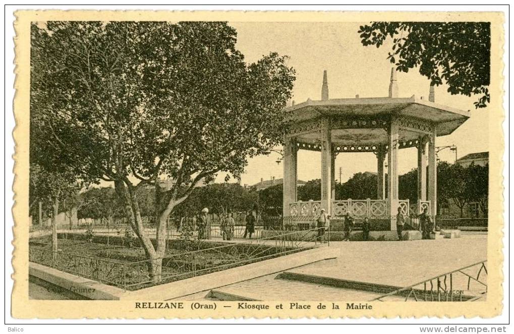 Algérie -  Relizane - Kiosque et Place de la Mairie