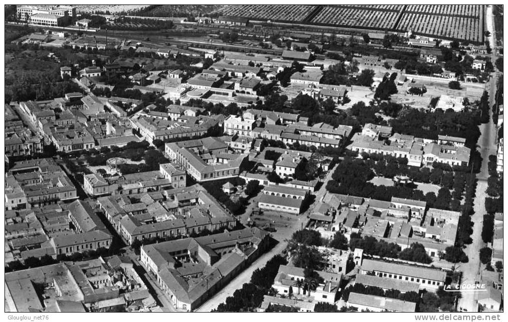 RELIZANE...LE CENTRE...CPSM PETIT FORMAT