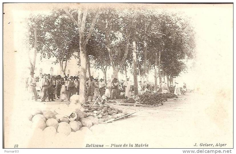 Relizane - Place de la mairie ( animée )