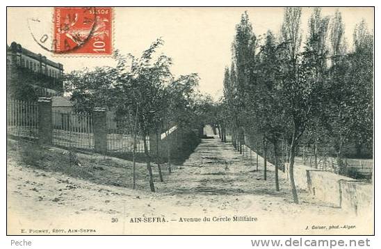 N°25055 -cpa Ain Sefra -avenue du cercle militaire-