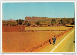 CPM         ALGERIE      LE HOGGAR       TAMANRASSET              JEUNE GARCON DANS LA RUE