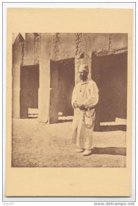 De Foucauld - ermite au Sahara , tué à Tamanrasset le 01/12/1916 .