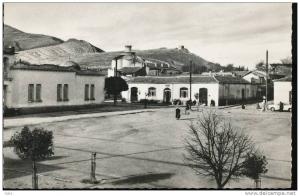 Algerie --- Khenchela --- Vue de la Place -- Mairie -- Rue de Paris