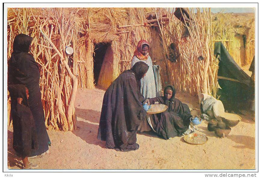 CPSM 9 x 14 Algérie TAMANRASSET  Femmes de l´Aménokal