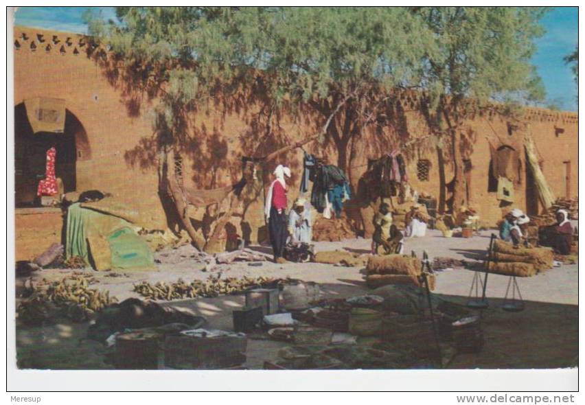 Hoggar un coin du marché de tamanrasset
