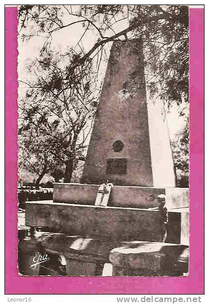 TAMANRASSET  (HOGGAR)    -    * MONUMENT LAPERINNE *    -    Editeur  H.S. SPEELMAN  de Amsterdam    N°18