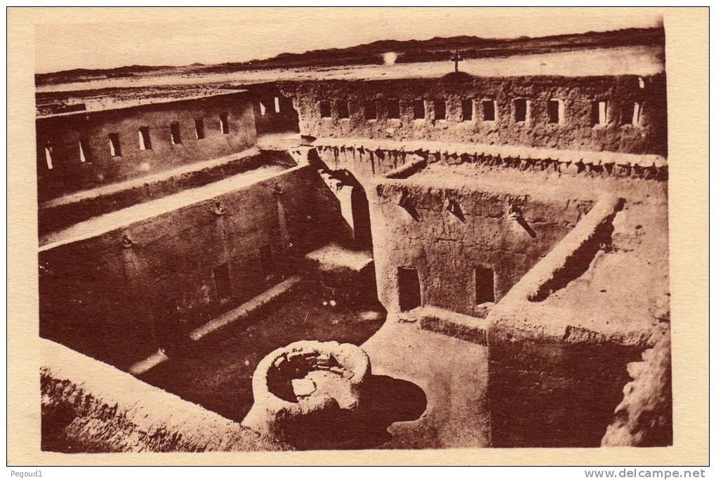 CARTE POSTALE ANCIENNE. ALGERIE. TAMANRASSET-HOGGAR.  FORTIN OU FUT TUE LE PERE DE FOUCAULD.