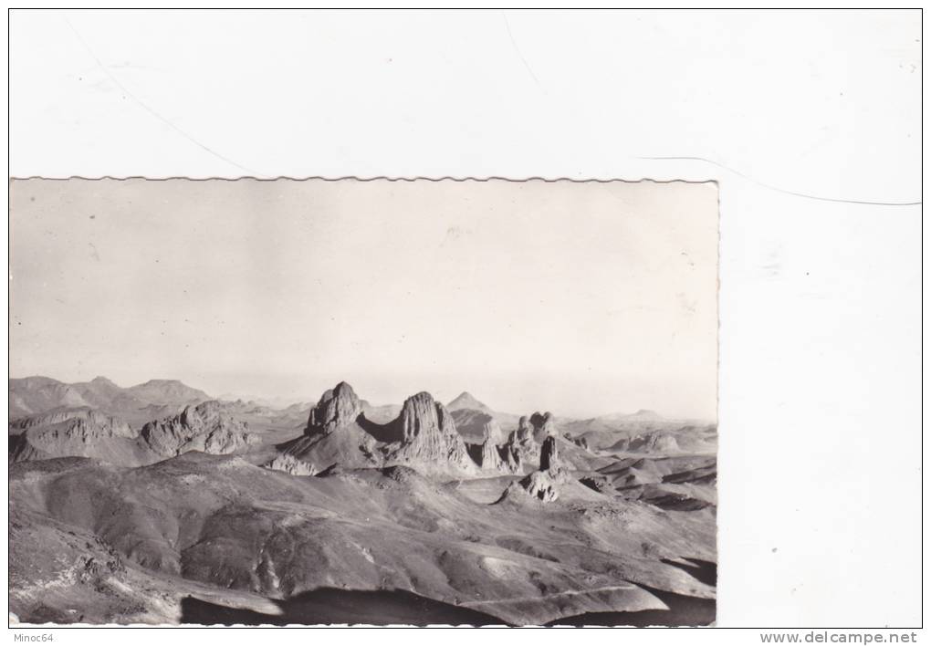 tamanrasset vue sur la koudia    W