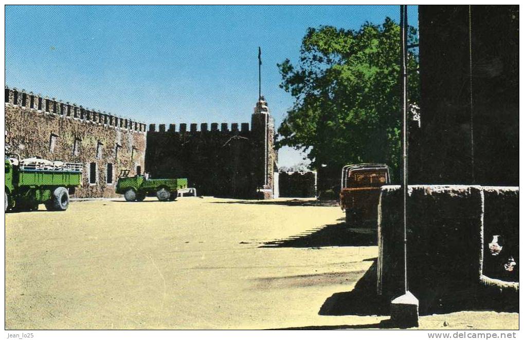 (gg) CPSM  Tamanrasset  entree du bordj (bonne etat)