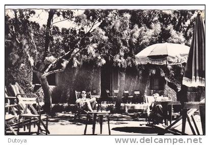 Tamanrasset (Hoggar) - Terrasse de l´Hôtel Amenoukal   Chr