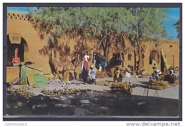 ALGERIE - Hoggar - un coin du marché de Tamanrasset