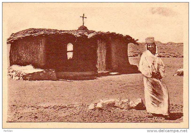 AFRIQUE. ALGERIE. TAMANRASSET. Vue sur Le Père de FOUCAULD devant sa première Chapelle.