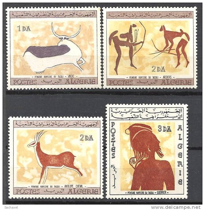 1967 Alg. n° 437 à 440 Nf** . Dessins rupestres du Tassili.