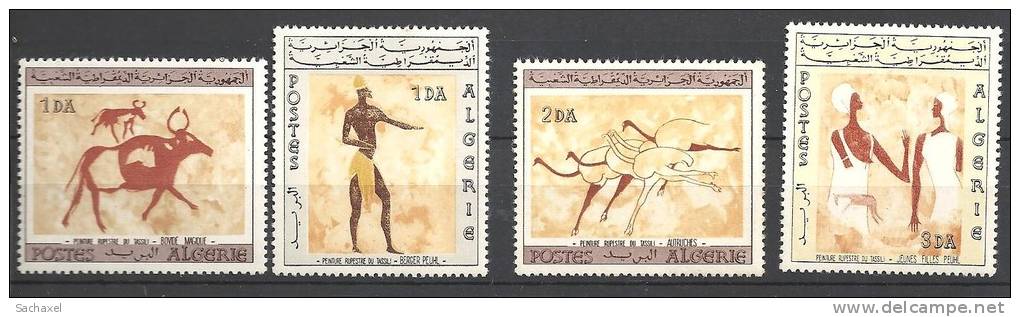 1966   Alg.  n° 414 à 417   Nf**. .  Peintures rupestres du Tassili N´ajjer, au Sahara