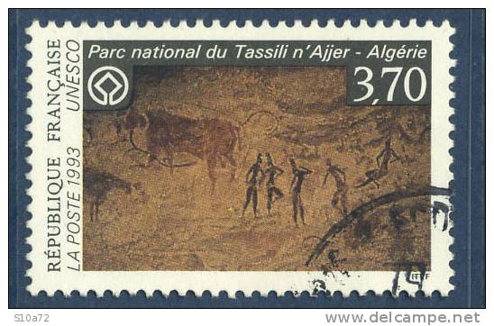 France - Service 111 oblitéré - Patrimoine mondial Parc National du Tassili n´Ajjer en Algérie