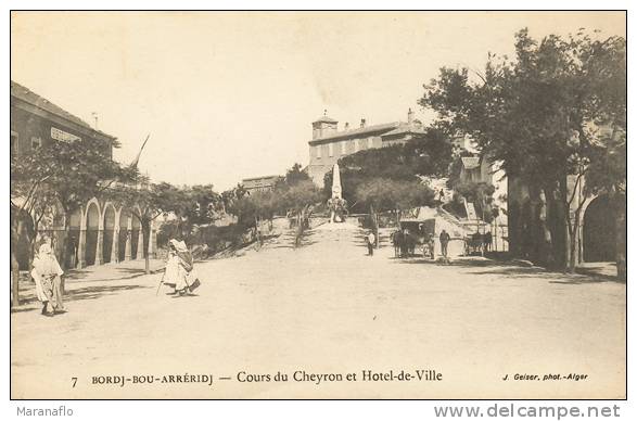 BORDJ-BOU-ARRERIDJ. Cours du Cheyron et Hôtel de ville