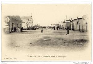 Carte Postale Ancienne Algérie - Béni Ounif. Rue Principale. Postes et Télégraphes